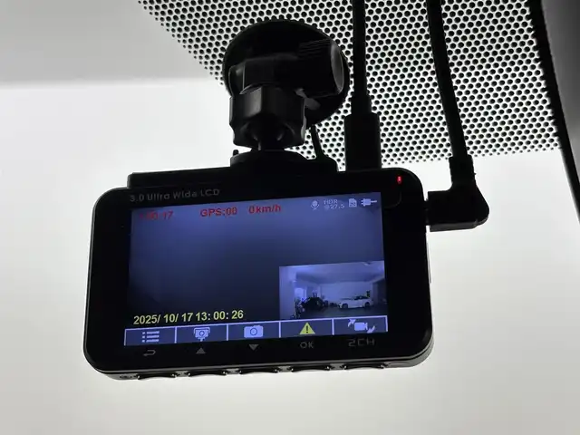 トヨタ ノア ハイブリッド Si ダブルバイビーⅢ 福岡県 2020(令2)年 6.9万km ホワイトパールクリスタルシャイン ワンオーナー　/純正ナビ／フルセグＴＶ　/バックカメラ　/クルーズコントロール　/コーナーセンサー　/衝突軽減　/レーンキープ　/アクセル踏み間違い防止　/両側電動スライドドア　/ハーフレザー　/シートヒーター　/ＬＥＤ