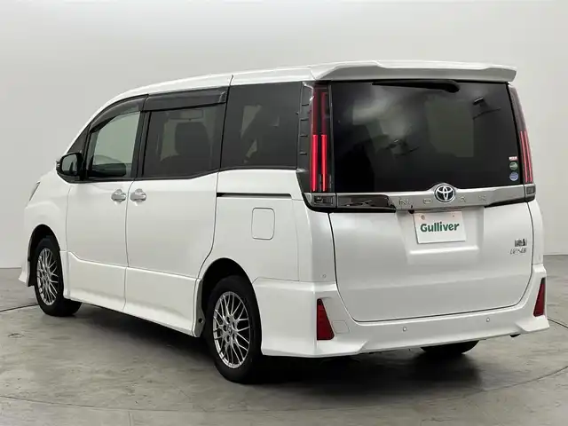 トヨタ ノア ハイブリッド Si ダブルバイビーⅢ 福岡県 2020(令2)年 6.9万km ホワイトパールクリスタルシャイン ワンオーナー　/純正ナビ／フルセグＴＶ　/バックカメラ　/クルーズコントロール　/コーナーセンサー　/衝突軽減　/レーンキープ　/アクセル踏み間違い防止　/両側電動スライドドア　/ハーフレザー　/シートヒーター　/ＬＥＤ