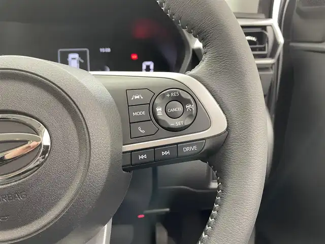 ダイハツ ロッキー プレミアム G HEV 滋賀県 2022(令4)年 4.3万km ブラックマイカメタリック/シャイニングホワイトパール 純正９インチナビ/(CD/DVD/SD/HDMI/フルセグTV)/バックカメラ/ハーフレザーシート/シートヒーター/ETC/ドライブレコーダー(SD無)/純正フロアマット/オートライト/LEDヘッドライト