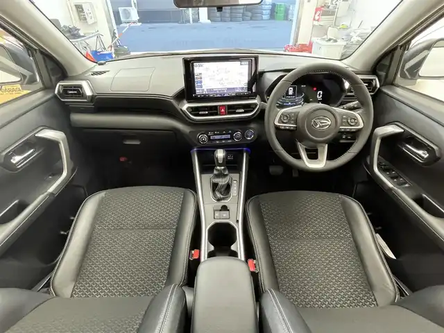 ダイハツ ロッキー プレミアム G HEV 滋賀県 2022(令4)年 4.3万km ブラックマイカメタリック/シャイニングホワイトパール 純正９インチナビ/(CD/DVD/SD/HDMI/フルセグTV)/バックカメラ/ハーフレザーシート/シートヒーター/ETC/ドライブレコーダー(SD無)/純正フロアマット/オートライト/LEDヘッドライト