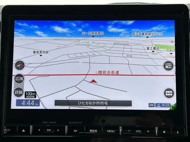 三菱 デリカＤ：５ P 茨城県 2020(令2)年 7.4万km ダイヤモンドブラックマイカ 10インチ純正ナビ/全方位カメラ/革巻きステアリング/ステアリングスイッチ/パドルシフト/プッシュスタート/両側パワースライドドア/パワーバックドア/パワーシート/シートヒーター/LEDヘッドライト/レーダークルーズコントロール/電子式パーキング