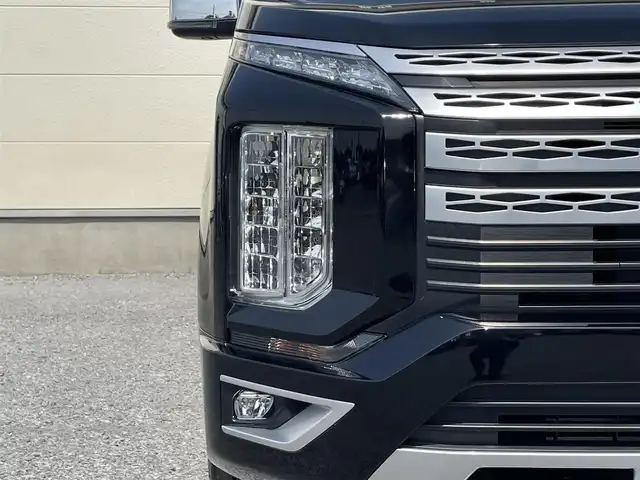 三菱 デリカＤ：５ P 茨城県 2020(令2)年 7.4万km ダイヤモンドブラックマイカ 10インチ純正ナビ/全方位カメラ/革巻きステアリング/ステアリングスイッチ/パドルシフト/プッシュスタート/両側パワースライドドア/パワーバックドア/パワーシート/シートヒーター/LEDヘッドライト/レーダークルーズコントロール/電子式パーキング