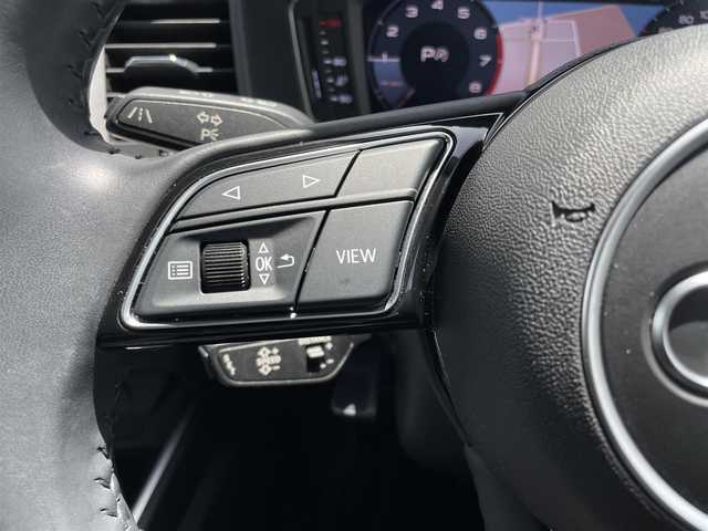 アウディ Ａ１ SB 35TFSI アドバンスド 東京都 2021(令3)年 3.1万km 白 純正メモリーナビ/バックモニター/フルセグTV/AppleCarplay/AndoroidAuto/デジタルメーター/アダクティブクルーズコントロール/Audiプレセンス/車線逸脱警報/アドバンスキー/プッシュスタート/ETC/純正LEDヘッドライト/カーテンエアバック/サイドエアバック