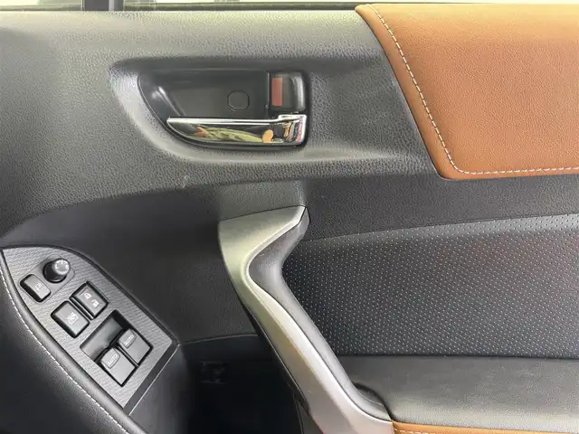 トヨタ ８６ GT リミテッド 愛知県 2015(平27)年 1.2万km オレンジメタリック GTリミテッド/革巻きステアリング/ハーフレザーシート/純正ナビ/（CD/ラジオ/BT/ワンセグ）/純正リアスポイラー/AT/DNシートヒーター/クルコン/バックカメラ/ETC/横滑り防止/VSC　SPORT/SNOWモード/ドアバイザー/デュアルエアコン/スペアキー