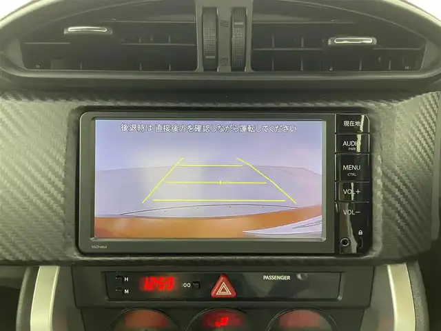 トヨタ ８６ GT リミテッド 群馬県 2015(平27)年 1.2万km オレンジメタリック 純正SDナビ 　＜NSCP-W64＞/（CD/ラジオ/Bluetooth/ワンセグTV）/バックカメラ/ETC/純正リアスポイラー/クルーズコントロール/D/N席シートヒーター/ハーフレザーシート/走行制御モードスイッチ（スポーツ/スノー）/VSC（ビークルスタビリティコントロール）/パドルシフト/革巻きステアリング/デュアルエアコン/ドアバイザー