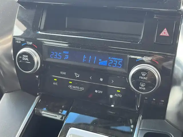 トヨタ アルファード S Aパッケージ 滋賀県 2015(平27)年 3.8万km ホワイトパールクリスタルシャイン 禁煙車/純正ナビ/（CD/DVD/BT/SD/フルセグ）/後席フリップダウンモニター/両側電動スライドドア/サンルーフ/バックカメラ/ビルトインETC/クルーズコントロール/横滑り防止装置/オートエアコン/オットマン/電動パーキング/オートホールド/LED/前後ソナー/プッシュスタート