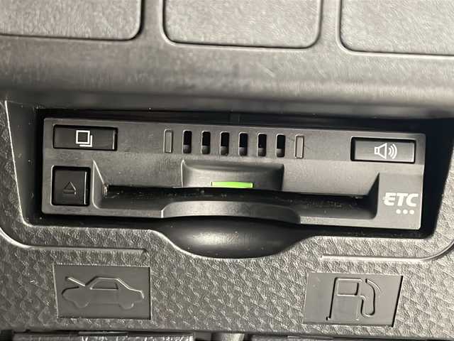 トヨタ ルーミー カスタムG－T 千葉県 2017(平29)年 5.7万km レーザーブルークリスタルシャイン クルーズコントロール/レーンキープアシスト/衝突軽減システム/純正SDナビ（NSZT-W66T）/　Bluetooth/CD/DVD/フルセグTV/バックカメラ/ビルトインETC/社外ドライブレコーダー前後/両側パワースライドドア/LEDヘッドライト/オートライト/純正15インチアルミホイール