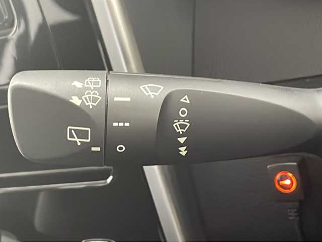 トヨタ ルーミー カスタムG－T 千葉県 2017(平29)年 5.7万km レーザーブルークリスタルシャイン クルーズコントロール/レーンキープアシスト/衝突軽減システム/純正SDナビ（NSZT-W66T）/　Bluetooth/CD/DVD/フルセグTV/バックカメラ/ビルトインETC/社外ドライブレコーダー前後/両側パワースライドドア/LEDヘッドライト/オートライト/純正15インチアルミホイール