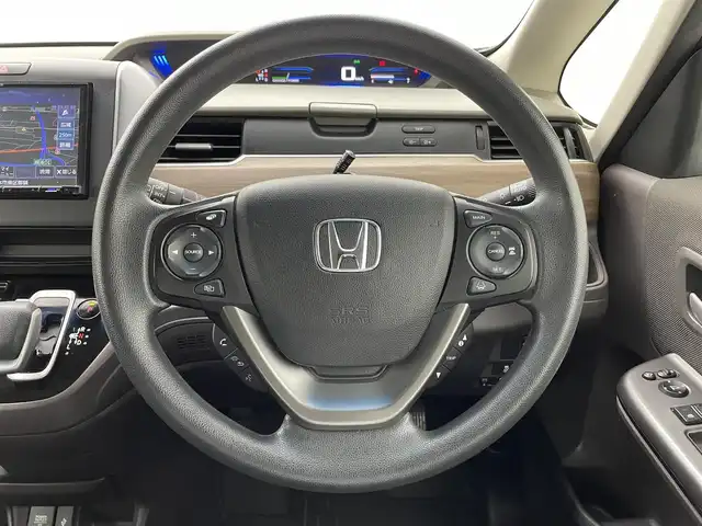 ホンダ フリード ハイブリット G ホンダセンシング 熊本県 2019(令1)年 5.8万km ミッドナイトブルービームM 社外8インチナビ（ＣＤ・ＤＶＤ・フルセグ・ＢＴ・ＵＳＢ・ｉｐｏｄ）/バックカメラ　/前後ドライブレコーダー　/ビルトインＥＴＣ　/レーダークルーズコントロール/両側パワースライドドア　/後ろのみクリアランスソナー/ホンダセンシング　/衝突軽減ブレーキ　/レーンキープアシスト/横滑り防止/アイドリングストップ/純正フロアマット/純正１５インチAW/オートライト/LEDヘッドライト/スマートキー/プッシュスタート/スペアキー1本/保証書/取扱説明書