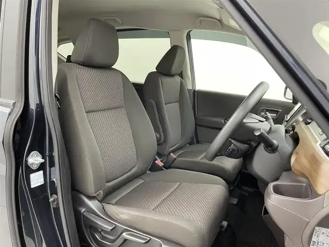 ホンダ フリード ハイブリット G ホンダセンシング 熊本県 2019(令1)年 5.8万km ミッドナイトブルービームM 社外8インチナビ（ＣＤ・ＤＶＤ・フルセグ・ＢＴ・ＵＳＢ・ｉｐｏｄ）/バックカメラ　/前後ドライブレコーダー　/ビルトインＥＴＣ　/レーダークルーズコントロール/両側パワースライドドア　/後ろのみクリアランスソナー/ホンダセンシング　/衝突軽減ブレーキ　/レーンキープアシスト/横滑り防止/アイドリングストップ/純正フロアマット/純正１５インチAW/オートライト/LEDヘッドライト/スマートキー/プッシュスタート/スペアキー1本/保証書/取扱説明書