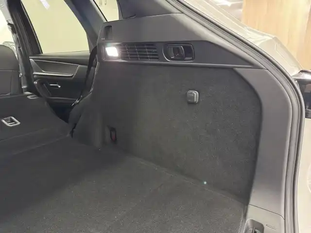 マツダ ＣＸ－６０ XD HV エクスクルーシブスポーツ 三重県 2022(令4)年 2.8万km ロジウムホワイトプレミアムメタリック ディーゼルターボ・マイルドハイブリッド/4WD/MTモード付8AT/12.3型ナビ/（AM/FM/USB/HDMI/CarPlay/AndroidAuto/Bluetooth/TV）/360ビュー・モニター/ビルトインETC/i-ACTIVSENSE/・スマートブレーキサポート/・レーダークルーズコントロール/・クルージング&トラフィックサポート/・ドライバー異常時対応システム/・ドライバーモニタリング/・レーンキープアシストシステム/・ブラインドスポットモニタリング/・クロストラフィックアラート（前後）/・標識認識/・パーキングセンサー（前後）/など/装備/・ナッパレザーシート（ブラック）/・シートヒーター（D/N/2nd）/・シートベンチレーション（D/N）/・パワーシート（Dメモリー付10way/N10way）/・電動チルト&テレスコステアリング/・ステアリングヒーター/・ヘッドアップディスプレイ/・AC100Vコンセント&USB充電ジャック&ワイヤレス充電/・LEDヘッドライト/・ダウンヒルアシストコントロール/・ハンズフリーパワーリフトゲート/・左右独立オートエアコン/・パドルシフト/・純正20inAW/・保/取/ナビ取/・スマートキーx2/など