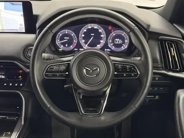 マツダ ＣＸ－６０ XD HV エクスクルーシブスポーツ 三重県 2022(令4)年 2.8万km ロジウムホワイトプレミアムメタリック ディーゼルターボ・マイルドハイブリッド/4WD/MTモード付8AT/12.3型ナビ/（AM/FM/USB/HDMI/CarPlay/AndroidAuto/Bluetooth/TV）/360ビュー・モニター/ビルトインETC/i-ACTIVSENSE/・スマートブレーキサポート/・レーダークルーズコントロール/・クルージング&トラフィックサポート/・ドライバー異常時対応システム/・ドライバーモニタリング/・レーンキープアシストシステム/・ブラインドスポットモニタリング/・クロストラフィックアラート（前後）/・標識認識/・パーキングセンサー（前後）/など/装備/・ナッパレザーシート（ブラック）/・シートヒーター（D/N/2nd）/・シートベンチレーション（D/N）/・パワーシート（Dメモリー付10way/N10way）/・電動チルト&テレスコステアリング/・ステアリングヒーター/・ヘッドアップディスプレイ/・AC100Vコンセント&USB充電ジャック&ワイヤレス充電/・LEDヘッドライト/・ダウンヒルアシストコントロール/・ハンズフリーパワーリフトゲート/・左右独立オートエアコン/・パドルシフト/・純正20inAW/・保/取/ナビ取/・スマートキーx2/など