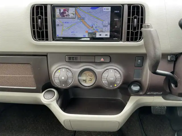 トヨタ パッソ プラスハナ Gパッケージ 千葉県 2014(平26)年 6.3万km ムースピンクP ワンオーナー/禁煙車/社外SDナビ/・フルセグTV・Bluetooth・CD・SD/バックカメラ/横滑り防止装置/ETC/ドライブレコーダー/アイドリングストップ/LEDヘッドライト/フォグランプ/ウィンカーミラー/電動格納ミラー/純正14インチAW/シートリフター/スマートキー/フロアマット/ドアバイザー/スペアキー/保証書