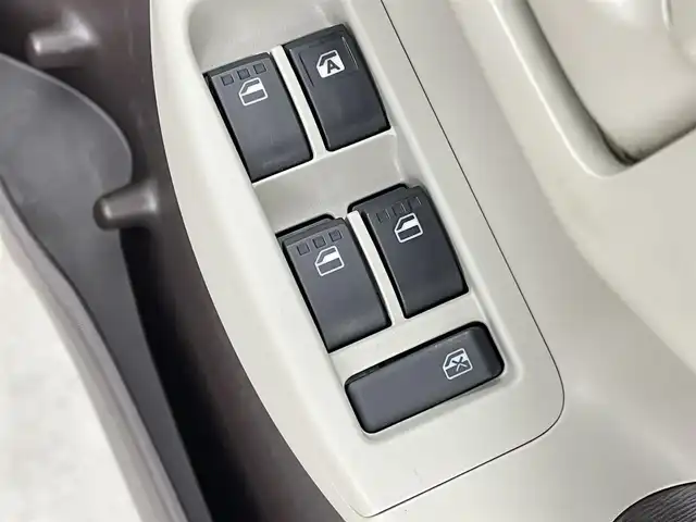 トヨタ パッソ プラスハナ Gパッケージ 千葉県 2014(平26)年 6.3万km ムースピンクP ワンオーナー/禁煙車/社外SDナビ/・フルセグTV・Bluetooth・CD・SD/バックカメラ/横滑り防止装置/ETC/ドライブレコーダー/アイドリングストップ/LEDヘッドライト/フォグランプ/ウィンカーミラー/電動格納ミラー/純正14インチAW/シートリフター/スマートキー/フロアマット/ドアバイザー/スペアキー/保証書