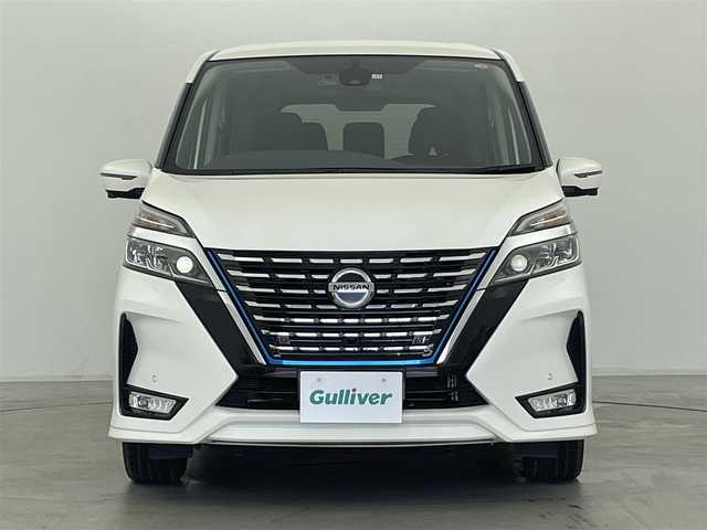 日産 セレナ e－パワー ハイウェイスター V 群馬県 2019(令1)年 7.1万km ブリリアントホワイトパール 純正10インチナビ(MM519D-L)/AM/FM/CD/DVD/Blu-ray/BT/フルセグ/ビルトインETC/純正前方ドライブレコーダー/インテリジェントアラウンドビューモニター/プロパイロット/ハンズフリーオートスライドドア/インテリジェント エマージェンシーブレーキ/インテリジェント FCW（前方衝突予測警報）/インテリジェント LI（車線逸脱防止支援システム）/LDW（車線逸脱警報）/インテリジェント BSI（後側方衝突防止支援システム）/BSW（後側方車両検知警報）/RCTA（後退時車両検知警報）/踏み間違い衝突防止アシスト/標識検知機能/車両接近通報装置/フロント&バックソナー/LEDヘッドライト/スマートキー/プッシュスタート/電動パーキングブレーキ/オートブレーキホールド
