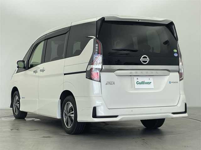 日産 セレナ e－パワー ハイウェイスター V 群馬県 2019(令1)年 7.1万km ブリリアントホワイトパール 純正10インチナビ(MM519D-L)/AM/FM/CD/DVD/Blu-ray/BT/フルセグ/ビルトインETC/純正前方ドライブレコーダー/インテリジェントアラウンドビューモニター/プロパイロット/ハンズフリーオートスライドドア/インテリジェント エマージェンシーブレーキ/インテリジェント FCW（前方衝突予測警報）/インテリジェント LI（車線逸脱防止支援システム）/LDW（車線逸脱警報）/インテリジェント BSI（後側方衝突防止支援システム）/BSW（後側方車両検知警報）/RCTA（後退時車両検知警報）/踏み間違い衝突防止アシスト/標識検知機能/車両接近通報装置/フロント&バックソナー/LEDヘッドライト/スマートキー/プッシュスタート/電動パーキングブレーキ/オートブレーキホールド