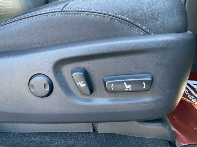 トヨタ ランドクルーザー プラド TX Lパッケージ 宮崎県 2018(平30)年 5.4万km 黒 社外SDナビ　/フルセグ　/バックカメラ　/ETC　/ドラレコ　/レザーシート　/クルコン　/サンルーフ　/衝突被害軽減ブレーキ　/横滑り防止　/レーンキープ　/純正ドアバイザー　/フォグランプ　/LED　/Bluetooth　/サイドステップ