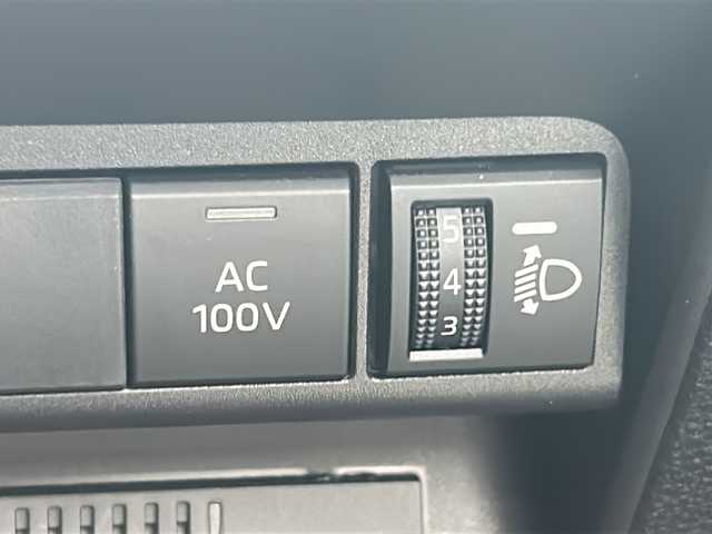 トヨタ アクア X 三重県 2022(令4)年 2.4万km プラチナホワイトパールマイカ 純正ナビ/ETC/スペアキー/AC100V/追従クルーズコントロール/レーンキープアシスト/LEDヘッドライト/ヘッドライトレベライザー/ステアリングスイッチ/電動格納ミラー/禁煙車