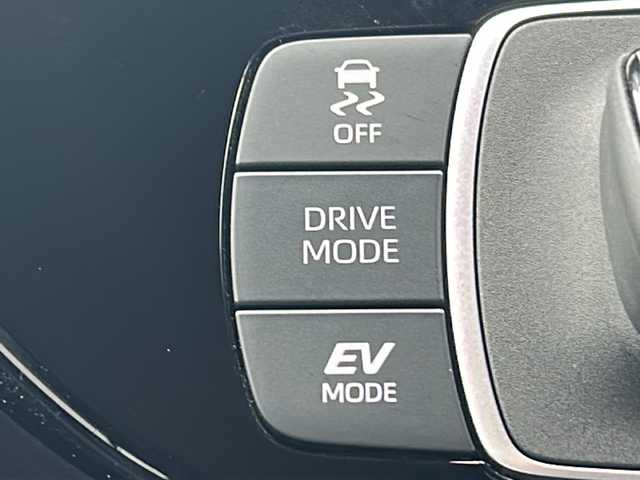 トヨタ アクア X 三重県 2022(令4)年 2.4万km プラチナホワイトパールマイカ 純正ナビ/ETC/スペアキー/AC100V/追従クルーズコントロール/レーンキープアシスト/LEDヘッドライト/ヘッドライトレベライザー/ステアリングスイッチ/電動格納ミラー/禁煙車