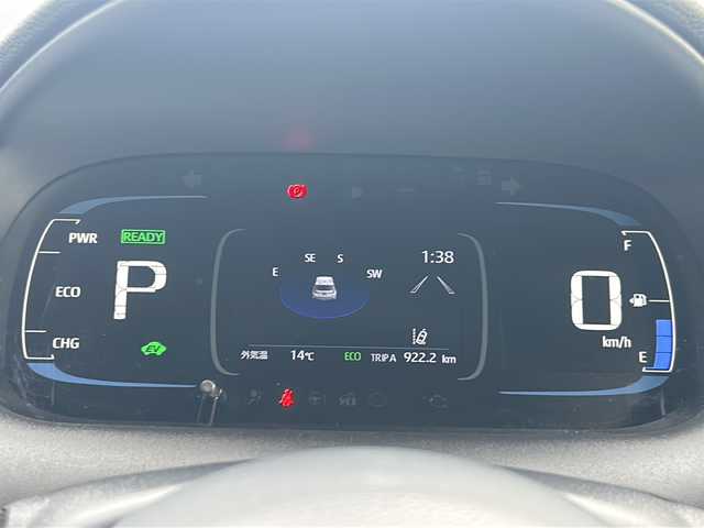 トヨタ アクア X 三重県 2022(令4)年 2.4万km プラチナホワイトパールマイカ 純正ナビ/ETC/スペアキー/AC100V/追従クルーズコントロール/レーンキープアシスト/LEDヘッドライト/ヘッドライトレベライザー/ステアリングスイッチ/電動格納ミラー/禁煙車