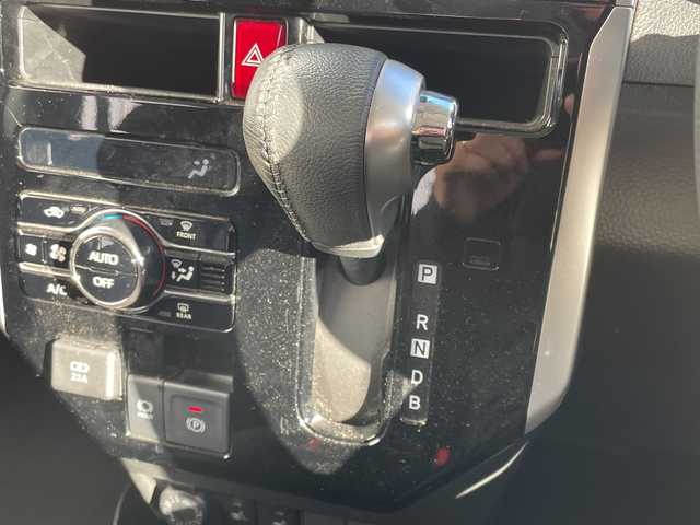 トヨタ ルーミー カスタムG－T 千葉県 2021(令3)年 2.5万km パールホワイトⅢ 純正9インチナビ/(AM/FM/BT/フルセグTV/SD)/全周囲カメラ/前後ドライブレコーダー/衝突被害軽減システム/車線逸脱警報/追従式クルーズコントロール/両側パワースライドドア/横滑り防止装置/ETC/アイドリングストップ/LEDヘッドライト/フォグランプ/オートライト/ウィンカーミラー/電動格納ミラー/純正15インチAW/シートヒーター/シートリフター/プッシュスタート/スマートキー/フロアマット/スペアキー/取扱説明書/保証書