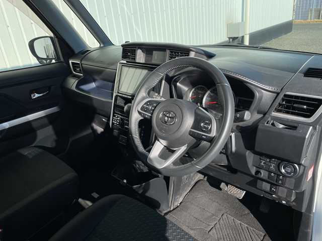 トヨタ ルーミー カスタムG－T 千葉県 2021(令3)年 2.5万km パールホワイトⅢ 純正9インチナビ/(AM/FM/BT/フルセグTV/SD)/全周囲カメラ/前後ドライブレコーダー/衝突被害軽減システム/車線逸脱警報/追従式クルーズコントロール/両側パワースライドドア/横滑り防止装置/ETC/アイドリングストップ/LEDヘッドライト/フォグランプ/オートライト/ウィンカーミラー/電動格納ミラー/純正15インチAW/シートヒーター/シートリフター/プッシュスタート/スマートキー/フロアマット/スペアキー/取扱説明書/保証書