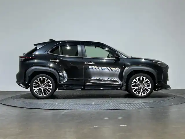トヨタ ヤリスクロス Z 愛媛県 2022(令4)年 3.6万km ブラックマイカ ・純正８型ディスプレイオーディオ（フルセグＴＶ・ＢＴ・ＤＶＤ・ＦＭＡＭ・ＵＳＢ接続）/・モデリスタフルエアロ/・全方位カメラ　/・ビルトインＥＴＣ　/・レーダークルーズコントロール　/・ＤＮ席シートヒーター　/・レーンキープアシスト　/・スペアキー/・オートマチックハイビーム/・ステアリングヒーター/・パワーバックドア/・ステアリングリモコン