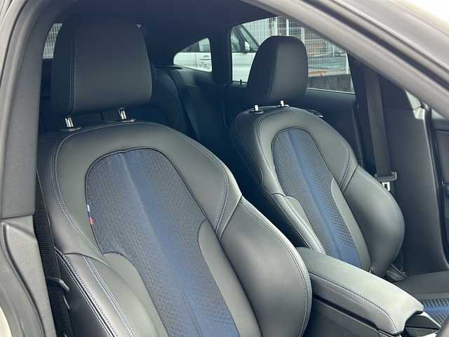 ＢＭＷ ＢＭＷ ２１８ｄ 愛知県 2021(令3)年 3.1万km アルピンホワイトⅢ ワンオーナー/純正10.25インチワイドHDDナビ/(Bluetooth/ScreenMirroring)/iDrive/バックカメラ/パーキングアシスト/クロストラフィックウォーニング/アクティブクルーズコントロール/インテリジェントセイフティ/(Cityブレーキ/レーンディパーチャー/レーンチェンジウォーニング)/パークディスタンスコントロール/レインセンサー付きワイパー/ロードサインアシスト/(追い越し禁止表示機能付き)/インテリジェントパーソナルアシスタント/ドライブモードセレクト/電動パーキングブレーキ/オートマチックホールドパーキングブレーキ/スマートキー(コンフォートアクセス付き)/(スペアキー×1)/取説/保証書
