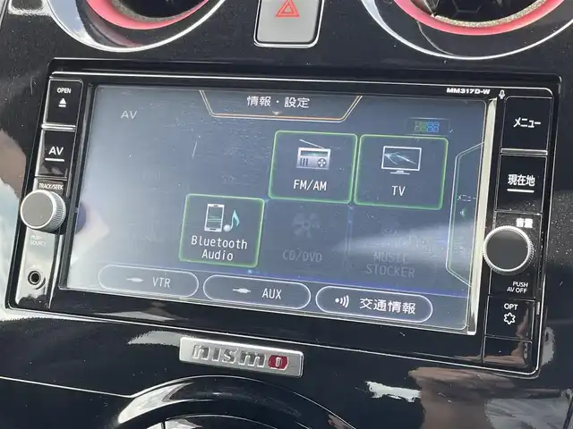 日産 ノート e－パワー ニスモ 佐賀県 2017(平29)年 3.3万km スーパーブラック 純正SDナビ/・フルセグTV/CD/DVD/SD/Bluetooth/アラウンドビューモニター/インテリジェントルームミラー/前方ドライブレコーダー/ETC/クスコタワーバー/革巻きステアリング/ステアリングリモコン/純正16インチアルミホイール/純正LEDヘッドライト/純正LEDフォグライト/純正フロアマット/純正ドアバイザ―/新車保証書/取扱説明書/スペアキー１本/車線逸脱警報システム/衝突被害軽減ブレーキ