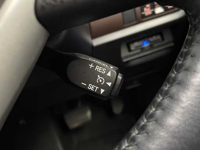 トヨタ エスクァイア Gi 宮崎県 2019(令1)年 6万km スパークリングブラックパールクリスタルシャイン 禁煙車/トヨタセーフティセンス/社外ナビTV/（ストラーダ/CN-RE06WD/CD/DVD/Bluetooth/フルセグTV)/社外バックカメラ/社外ETC/純正LEDオートライト/純正LEDフォグ/純正15インチアルミ/純正フロアマット/両側電動スライドドア/プリクラッシュセーフティ/オートマチックハイビーム/レーンディパーチャーアラート/クリアランスソナー/クルーズコントロール/ウッドコンビ本革巻ハンドル/本革シート/前席シートヒーター/デュアルオートエアコン/スマートキー/プッシュエンジンスタート/スペアキー