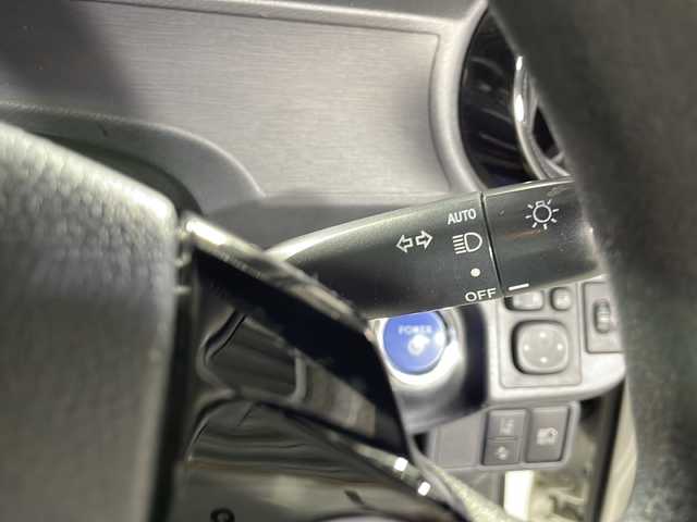 トヨタ アクア S スタイルブラック 沖縄県 2018(平30)年 5.2万km ライムホワイトパールクリスタルシャイン 禁煙車/県外仕入れ/純正ナビ/ＣＤ／ＤＶＤ／Ｂｌｕｅｔｏｏｔｈ／ワンセグＴＶ/バックカメラ/純正シートカーバー/ビルトインＥＴＣ/電動格納ミラー/純正ドライブレコーダー/衝突被害軽減システム/オートライト/オートマチックハイビーム/ステアリングリモコン/取扱説明書/保証書