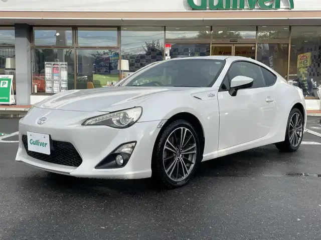 トヨタ ８６ GT 長野県 2012(平24)年 8.9万km サテンホワイトパール 社外ナビ/・Bluetooth/TV/純正ETC/純正フロアマット/HIDオートライト/革ステアリング/スマートキー/プッシュスタート/TRC