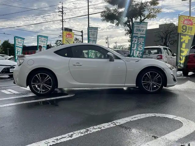 トヨタ ８６ GT 長野県 2012(平24)年 8.9万km サテンホワイトパール 社外ナビ/・Bluetooth/TV/純正ETC/純正フロアマット/HIDオートライト/革ステアリング/スマートキー/プッシュスタート/TRC