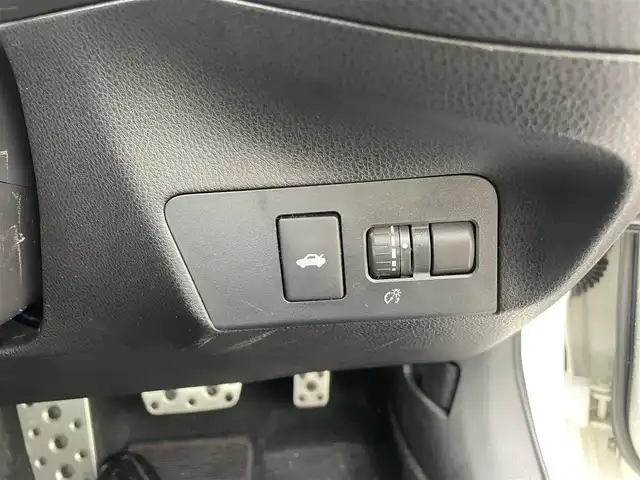 トヨタ ８６ GT 長野県 2012(平24)年 8.9万km サテンホワイトパール 社外ナビ/・Bluetooth/TV/純正ETC/純正フロアマット/HIDオートライト/革ステアリング/スマートキー/プッシュスタート/TRC