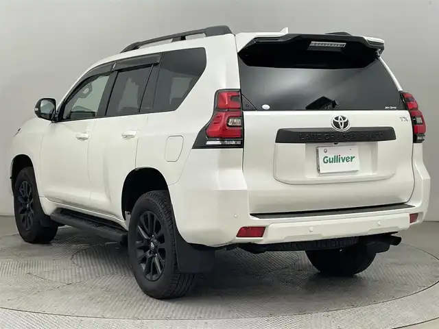 トヨタ ランドクルーザー プラド TX Lパッケージ マットブラED 道央・札幌 2022(令4)年 2.8万km ホワイトパールクリスタルシャイン ・4WD/・純正ディスプレイオーディオ/・フルセグ/applecarplay/androidauto/BT//・全方位カメラ/・プリクラッシュ/・アダプティブクルーズコントロール/・レーンキープアシスト/・クリアランスソナー/・ブラインドスポットモニター/・ルーフレール/・シートエアコン/ヒーター/・パワーシート/・レザーシート/・オートライト/・オートマチックハイビーム/・ヘッドライトウォッシャー/・スマートキー/・プッシュスタート/・純正フロアマット/・純正エンジンスターター/・積込社外ＡＷ＋冬タイヤ(DM-V3 265/65/17)