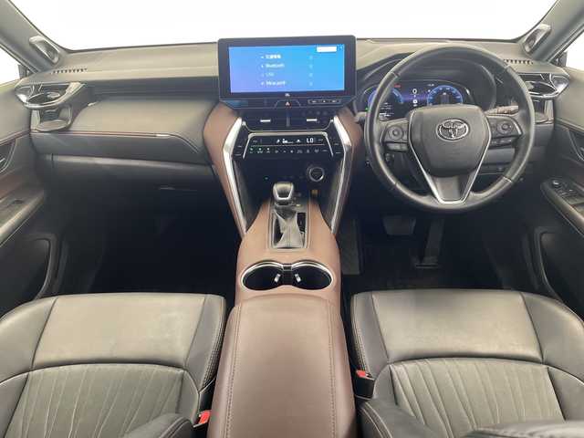 トヨタ ハリアー ハイブリッド Z 栃木県 2022(令4)年 5.7万km プレシャスブラックパール 純正ナビ/（Bluetooth/USB/フルセグTV）/JBLサウンド/パノラミックビューモニター/・バックカメラ/・フロントカメラ/・サイドカメラ/トヨタセーフティセンス/・プリクラッシュセーフティ/・レーントレーシングアシスト/・レーンディパーチャーアラート/・レーダークルーズコントロール（全車速追従機能付）/・アダプティブハイビームシステム/・ロードサインアシスト/・ドライバー異常時対応システム/・プロアクティブドライビングアシスト/・発進遅れ告知機能/BSM/ETC2.0/パワーバックドア/パワーシート/エアシート/シートヒーター/LEDヘッドライト/スマートキー/プッシュスタート/ステアリングスイッチ/電動格納ミラー/純正アルミホイール/純正フロアマット