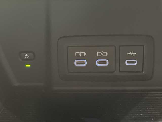 トヨタ ハリアー ハイブリッド Z 栃木県 2022(令4)年 5.7万km プレシャスブラックパール 純正ナビ/（Bluetooth/USB/フルセグTV）/JBLサウンド/パノラミックビューモニター/・バックカメラ/・フロントカメラ/・サイドカメラ/トヨタセーフティセンス/・プリクラッシュセーフティ/・レーントレーシングアシスト/・レーンディパーチャーアラート/・レーダークルーズコントロール（全車速追従機能付）/・アダプティブハイビームシステム/・ロードサインアシスト/・ドライバー異常時対応システム/・プロアクティブドライビングアシスト/・発進遅れ告知機能/BSM/ETC2.0/パワーバックドア/パワーシート/エアシート/シートヒーター/LEDヘッドライト/スマートキー/プッシュスタート/ステアリングスイッチ/電動格納ミラー/純正アルミホイール/純正フロアマット