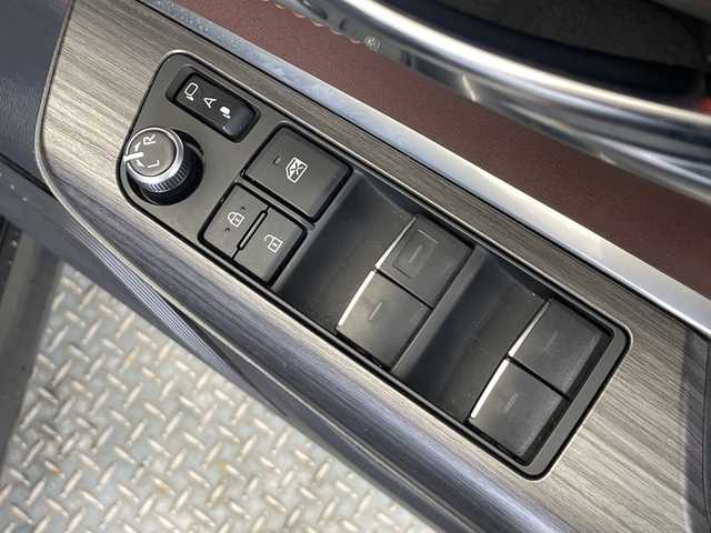 トヨタ ハリアー ハイブリッド Z 栃木県 2022(令4)年 5.7万km プレシャスブラックパール 純正ナビ/（Bluetooth/USB/フルセグTV）/JBLサウンド/パノラミックビューモニター/・バックカメラ/・フロントカメラ/・サイドカメラ/トヨタセーフティセンス/・プリクラッシュセーフティ/・レーントレーシングアシスト/・レーンディパーチャーアラート/・レーダークルーズコントロール（全車速追従機能付）/・アダプティブハイビームシステム/・ロードサインアシスト/・ドライバー異常時対応システム/・プロアクティブドライビングアシスト/・発進遅れ告知機能/BSM/ETC2.0/パワーバックドア/パワーシート/エアシート/シートヒーター/LEDヘッドライト/スマートキー/プッシュスタート/ステアリングスイッチ/電動格納ミラー/純正アルミホイール/純正フロアマット