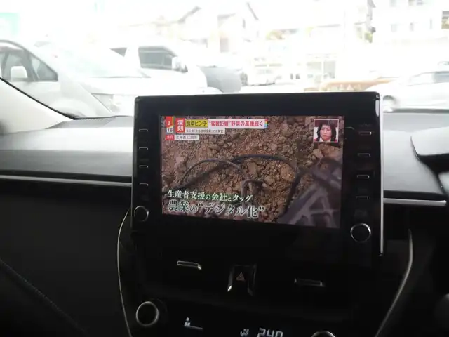 トヨタ カローラツーリング S 東京都 2020(令2)年 5.4万km スカーレットメタリック トヨタセーフティセンス/　プリクラッシュセーフティ/　LTA・PKSB・RSA/　パーキングセンサー/純正ナビ・TVフルセグ/　BLUETOOTH・ミラーキャスト/　バックカメラ・ビルトインETC/　ドライブレコーダー/LEDヘッドライト/スマートキー