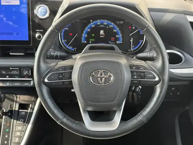 トヨタ ノア ハイブリッド Z 茨城県 2022(令4)年 7万km ホワイトパールクリスタルシャイン 純正10.5インチディスプレイオーディオプラス/　(AM/FM/CD/USB/フルセグ)/バックカメラ/前後ドライブレコーダー/14型有機EL後席ディスプレイ/ブラインドスポットモニター/快適利便パッケージ/トヨタセーフティセンス（衝突回避支援パッケージ）/ETC2.0/LEDヘッドライト/ハーフレザーシート/1&2列目シートヒーター/オットマン/W(後席)エアコン/前後コーナーセンサー/レーンキープアシスト/オートライト/ステアリングヒーター/純正アルミホイール