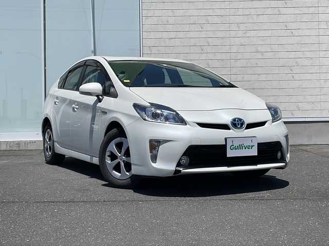 トヨタ プリウス S 岩手県 2014(平26)年 5万km ホワイトパールクリスタルシャイン 純正SDナビ/AM/FM/CD/Bluetooth/ワンセグTV/純正オーディオ/Bluetooth/バックカメラ/ビルトインETC/横滑り防止装置/オートライト/LEDヘッドライト/フォグランプ/スマートキー/プッシュスタート/電動格納ミラー/純正15インチAW/純正フロアマット/純正ドアバイザー/保証書/取扱説明書