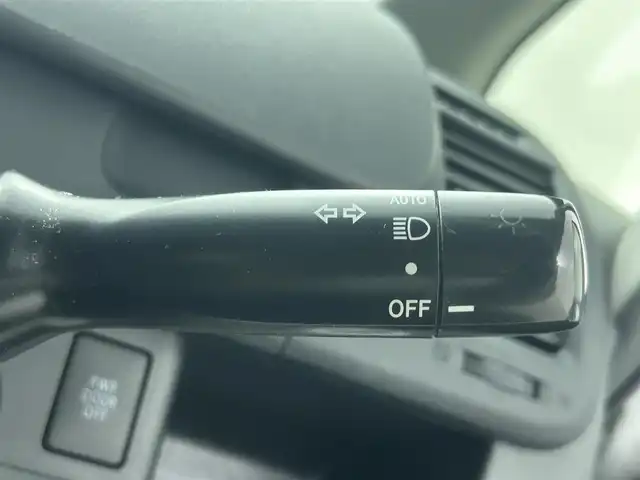 トヨタ ノア X スマートエディション 埼玉県 2011(平23)年 8.9万km シルバーM ナビ バックカメラ フルセグTV アルパイン10.2インチ後席モニター 両側パワースライドドア ビルトインETC/プッシュスタートオートライト スペアキー スマートキー ドライブレコーダー
