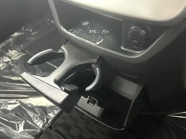 トヨタ ノア X スマートエディション 埼玉県 2011(平23)年 8.9万km シルバーM ナビ バックカメラ フルセグTV アルパイン10.2インチ後席モニター 両側パワースライドドア ビルトインETC/プッシュスタートオートライト スペアキー スマートキー ドライブレコーダー