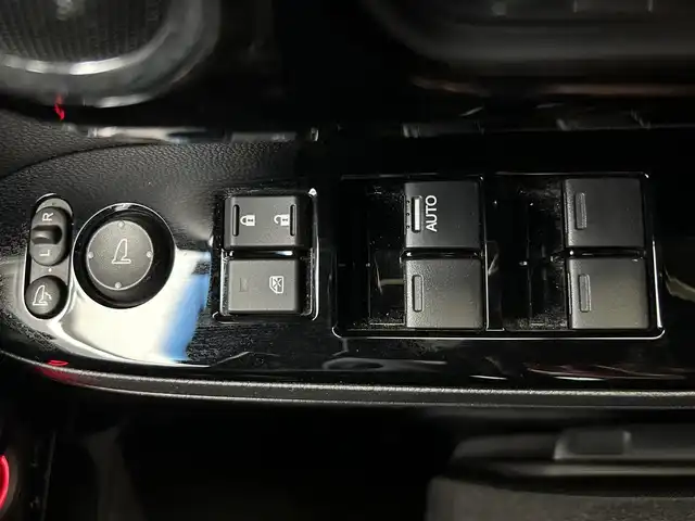ホンダ Ｎ ＢＯＸ カスタム L 鹿児島県 2021(令3)年 5.5万km プラチナホワイトパール 純正ナビ（VXM214VFi）/（CD/DVD/ワンセグTV/Bluetooth）/ホンダセンシング/追従型クルーズコントロール/片側パワースライドドア　/バックカメラ　/後方コーナーセンサー　/純正フロアマット　/純正アルミホイール　/前席シートヒーター　/ヘッドライトレベライザー　/ＥＴＣ　/オートライト　/オートマチックハイビーム/LEDヘッドライト