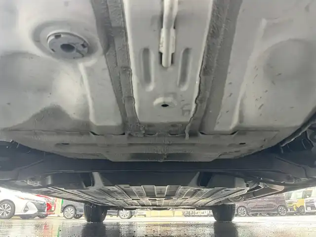 ホンダ フィット ハイブリット Lパッケージ 静岡県 2014(平26)年 7.9万km アラバスターシルバーメタリック エンジンスタートボタン/パワーステアリング/パワーウィンドウ/アイドリングストップ/スマートキー/スペアキー1本/オートエアコン/クルーズコントロール/ETC/ドライブレコーダー/SDナビ（CD/DVD/フルセグ）/純正フロアマット/ハーフレザーシート/ABS/横滑り防止装置/オートライト/LEDヘッドライト/Wエアバッグ