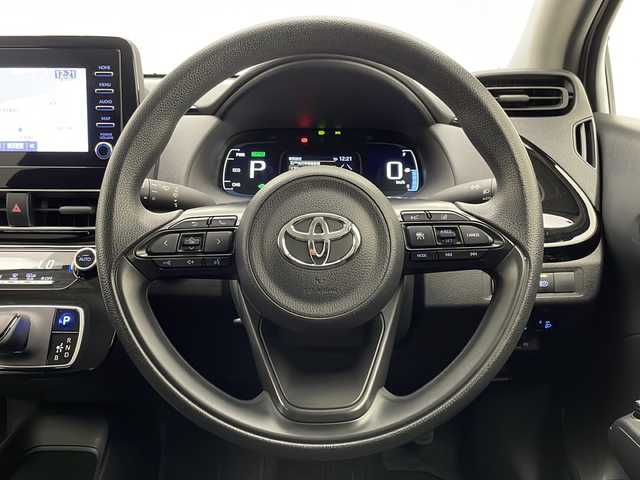 トヨタ アクア X 宮崎県 2022(令4)年 5.7万km クリアベージュメタリック ディスプレイオーディオ/AM/FM/Bluetooth/ステアリングスイッチ/クルーズコントロール/車線逸脱警報/衝突軽減ブレーキ/オートライト/オートハイビーム/オートエアコン/電動格納ミラー/バックカメラ/フロアマット/ETC
