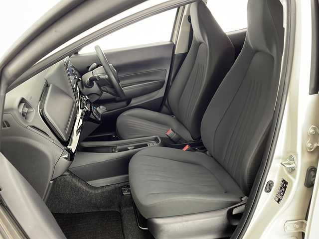 トヨタ アクア X 宮崎県 2022(令4)年 5.7万km クリアベージュメタリック ディスプレイオーディオ/AM/FM/Bluetooth/ステアリングスイッチ/クルーズコントロール/車線逸脱警報/衝突軽減ブレーキ/オートライト/オートハイビーム/オートエアコン/電動格納ミラー/バックカメラ/フロアマット/ETC