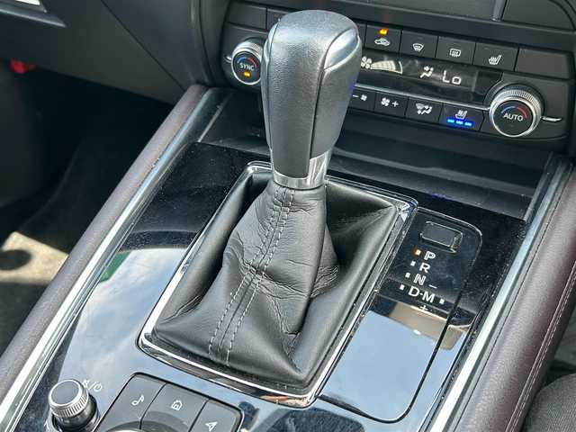 マツダ ＣＸ－８ XD Lパッケージ 滋賀県 2021(令3)年 6.2万km ジェットブラックマイカ 純正ナビ/(AM/FM/BT/USB/フルセグTV)/BOSEサウンドシステム/アルパインフリップダウンモニター/黒革シート/全方位モニター/パワーバックドア/シートヒーター/シートベンチレーション/メモリーシート/パワーシート/衝突軽減ブレーキ/レーントレーシングアシスト/レーダークルーズコントロール/コーナーセンサー/ETC2.0/前後ドライブレコーダー/革巻きステアリング/ステアリングヒーター/ステアリングスイッチ/オートライト/アイドリングストップ/横滑り防止装置/ウォークスルー/電動サイドブレーキ/純正フロアマット/電格ウインカーミラー