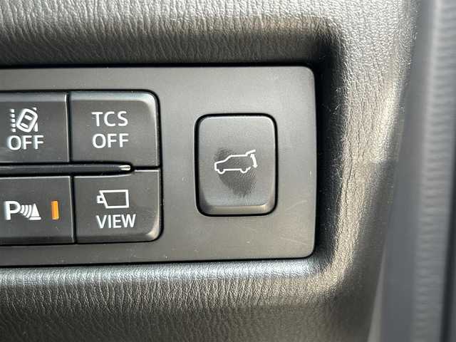 マツダ ＣＸ－８ XD Lパッケージ 滋賀県 2021(令3)年 6.2万km ジェットブラックマイカ 純正ナビ/(AM/FM/BT/USB/フルセグTV)/BOSEサウンドシステム/アルパインフリップダウンモニター/黒革シート/全方位モニター/パワーバックドア/シートヒーター/シートベンチレーション/メモリーシート/パワーシート/衝突軽減ブレーキ/レーントレーシングアシスト/レーダークルーズコントロール/コーナーセンサー/ETC2.0/前後ドライブレコーダー/革巻きステアリング/ステアリングヒーター/ステアリングスイッチ/オートライト/アイドリングストップ/横滑り防止装置/ウォークスルー/電動サイドブレーキ/純正フロアマット/電格ウインカーミラー