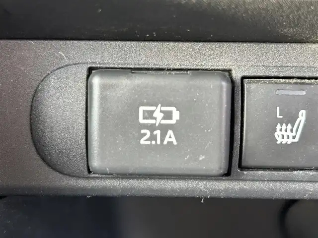 トヨタ ヤリスクロス ハイブリッド Z 和歌山県 2021(令3)年 4万km ベージュ 純正コネクトナビ/バックカメラ/(BT/AppleCarPlay/AndroidoAuto）/プリクラッシュセーフティー/レーダークルーズコントロール/レーンディパーチャーアラート/ロードサインアシスト/パーキングサポートブレーキ/クリアランスソナー/横滑り防止機能/純正アルミホイール/純正フロアマット/パワーシート/シートヒーター/ドライブレコーダー/ビルトインETC/LEDヘッドライト/オートライト/オートマチックハイビーム